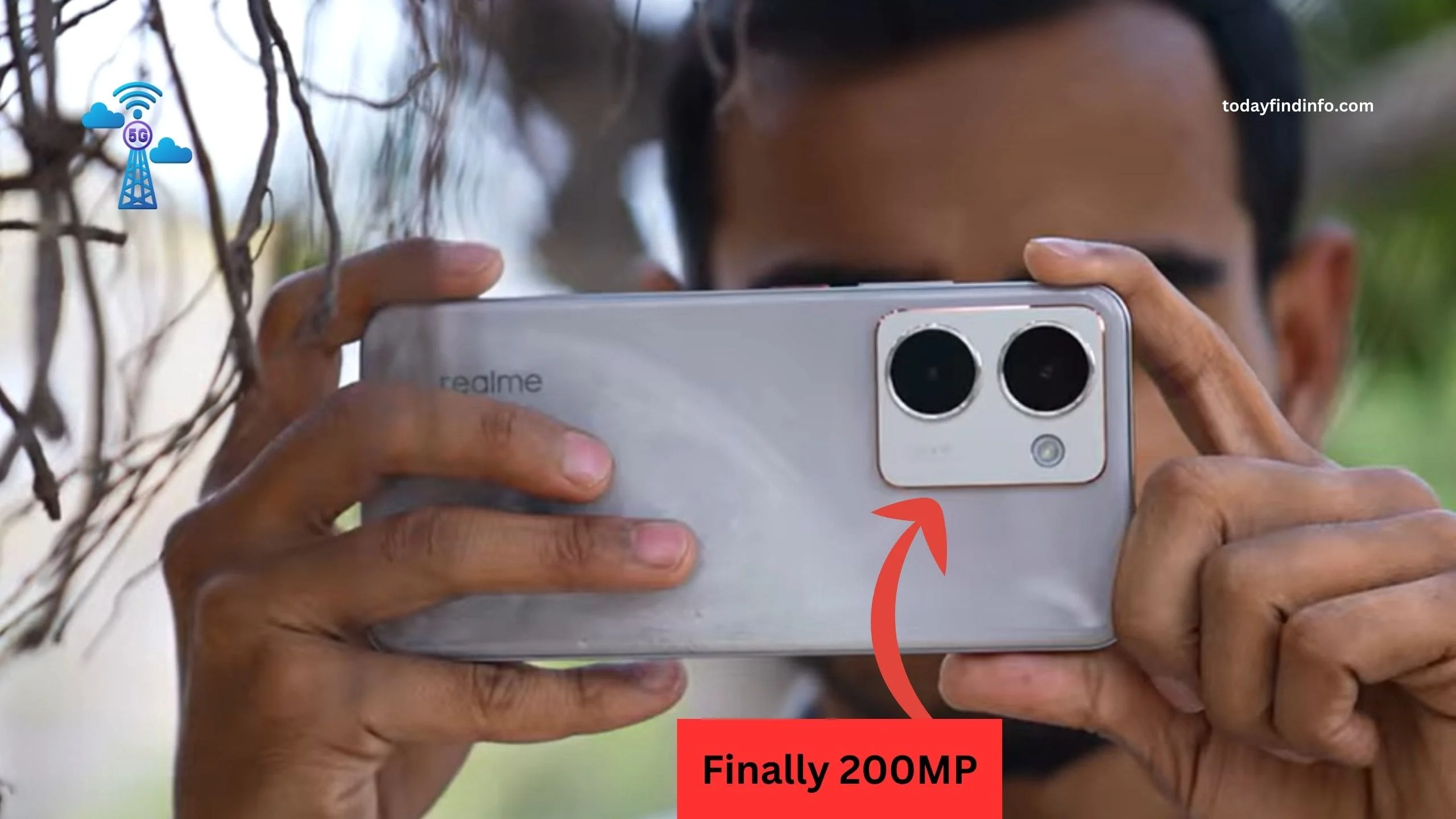 Realme Small Budgets में स्मार्टफोन जिसमें पीछे की तीन कैमरा तीनों 50MP, और इसकी फीचर तो कमाल की ही है...